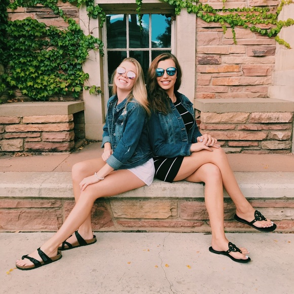 Meet your Posher, Nichole - Picture 3 of 3